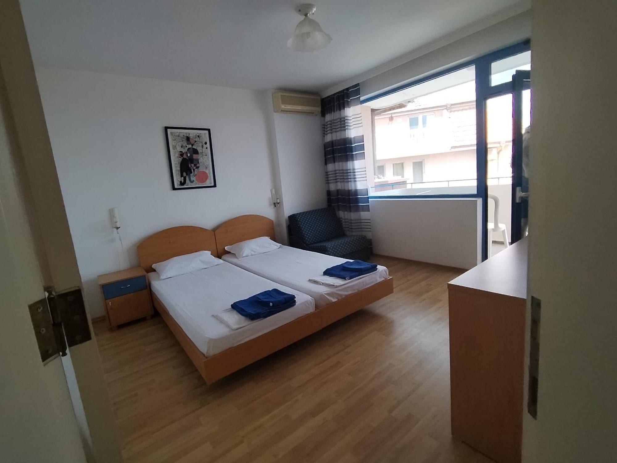 Lira Sto Apartments Pomorie Exterior foto